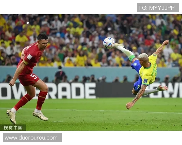 恩比德现场观战：维尼修斯引领巴西对决乌拉圭的精彩时刻
